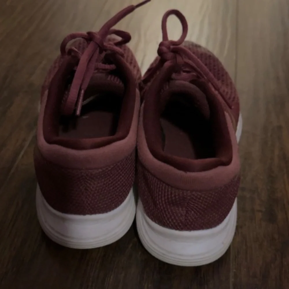 Nike shoes - Picture 4 of 7